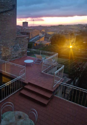Appartamento Le Palme con terrazze in centro San Gimignano